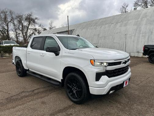 Summit White 2026 Chevrolet Silverado 1500 RST