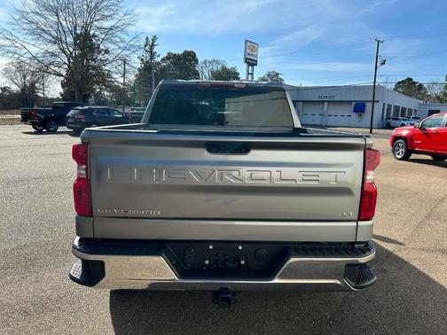 Sterling Gray Metallic 2023 Chevrolet Silverado 1500 LT