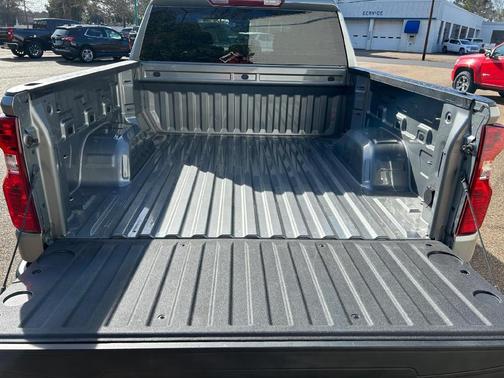 Sterling Gray Metallic 2023 Chevrolet Silverado 1500 LT