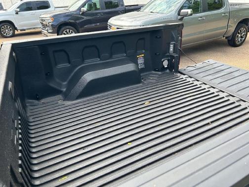 Dark Ash Metallic 2023 Chevrolet Silverado 1500 LT