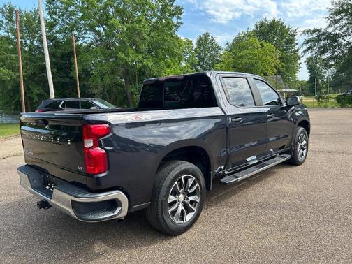 Dark Ash Metallic 2023 Chevrolet Silverado 1500 LT
