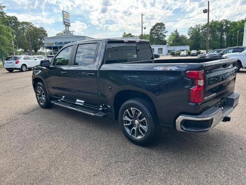 Dark Ash Metallic 2023 Chevrolet Silverado 1500 LT