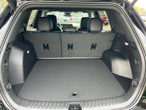 Mosaic Black Metallic 2026 Chevrolet Equinox ACTIV