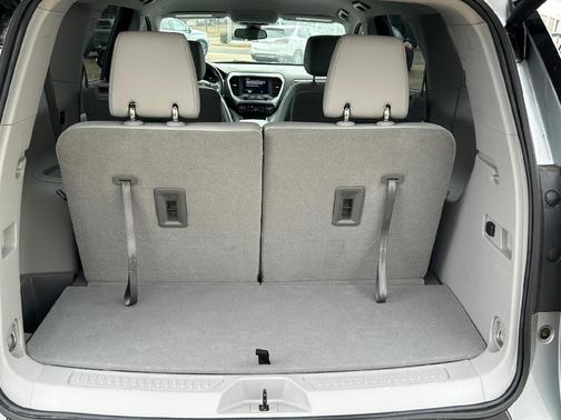 Sterling 2023 GMC Acadia SLT