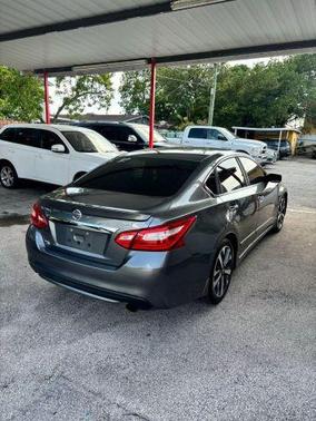 2016 Nissan Altima 2.5 SR