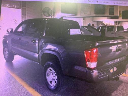 2016 Toyota Tacoma SR