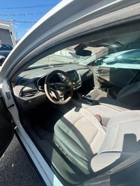 2017 Chevrolet Malibu 1LT