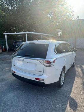 2014 Mitsubishi Outlander SE