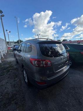 2011 Hyundai SANTA FE SE