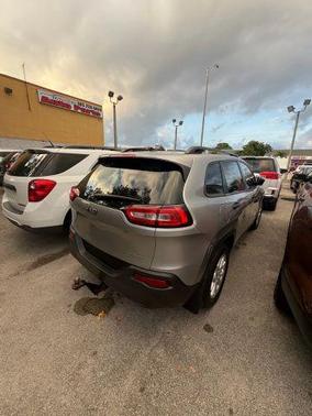 2015 Jeep Cherokee Sport