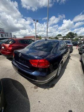 2013 Volkswagen Passat SEL Premium