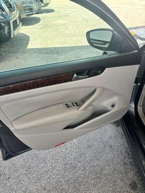 2012 Volkswagen Passat 2.5 SEL