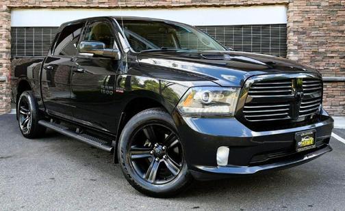 Brilliant Black Crystal Pearl 2016 RAM 1500 Sport