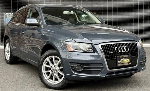 Gray 2009 Audi Q5 3.2 Premium