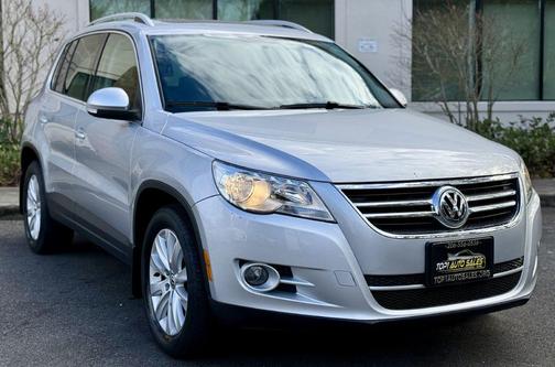 Reflex Silver Metallic 2009 Volkswagen Tiguan Base