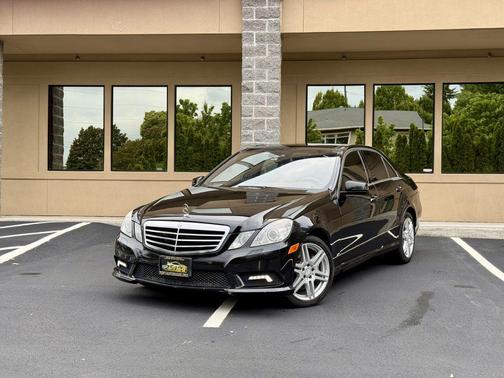 BLACK 2010 Mercedes-Benz E-Class E550 4MATIC