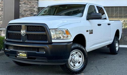 Bright White Clearcoat 2018 RAM 2500 Tradesman Crew Cab 4x4 6'4' Box