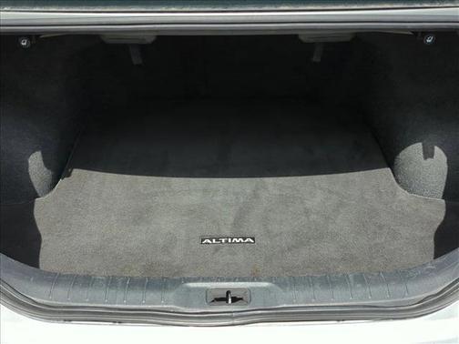 Brilliant Silver Metallic 2022 Nissan Altima 2.5 SV