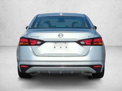 Brilliant Silver Metallic 2022 Nissan Altima 2.5 SV