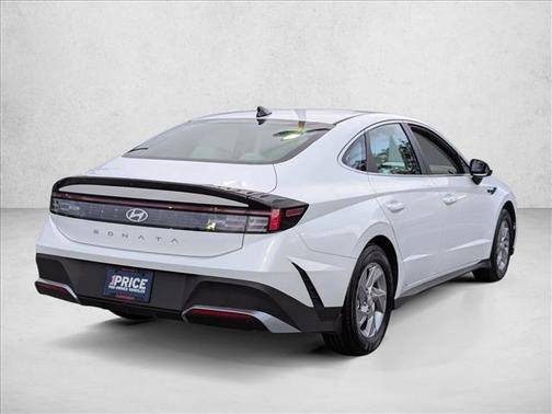 2025 Hyundai SONATA SE