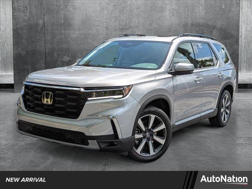 2025 Honda Pilot Touring 8-Passenger