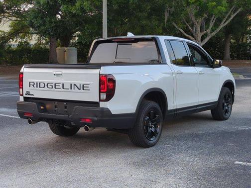 Platinum White Pearl 2025 Honda Ridgeline Black