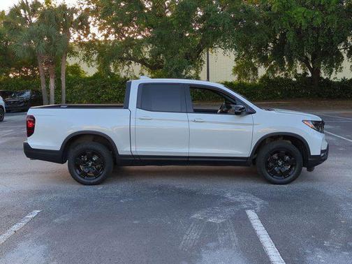 Platinum White Pearl 2025 Honda Ridgeline Black