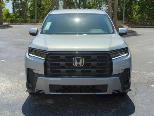 Solar Silver Metallic 2026 Honda Pilot EX-L
