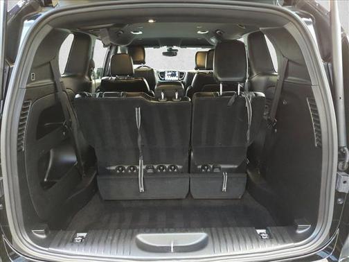 Diamond Black Crystal Pearlcoat 2025 Chrysler Pacifica L