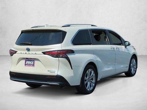 Blizzard Pearl 2021 Toyota Sienna Platinum