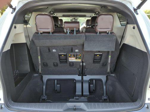 2021 Toyota Sienna Platinum