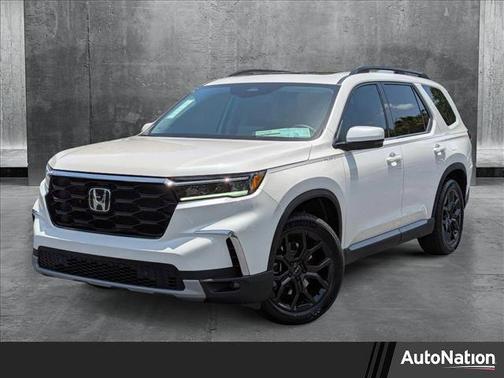 2025 Honda Pilot Touring 8-Passenger