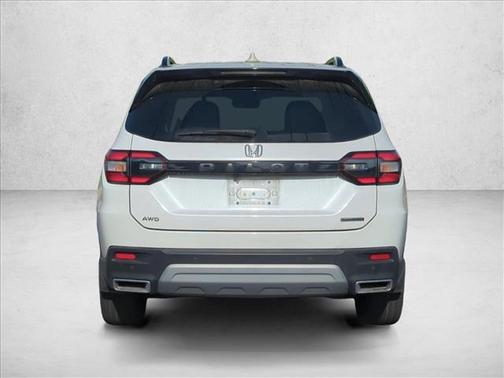 Platinum White Pearl 2024 Honda Pilot Touring 8-Passenger
