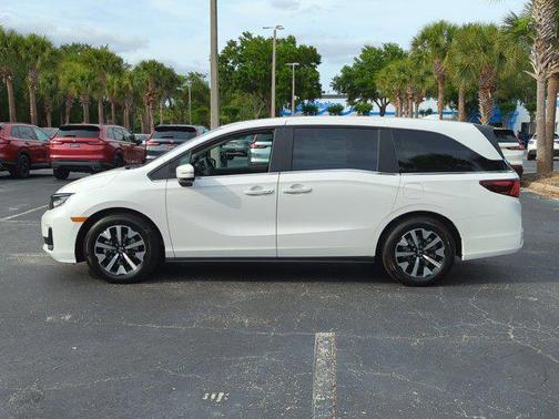 Platinum White Pearl 2026 Honda Odyssey EX-L