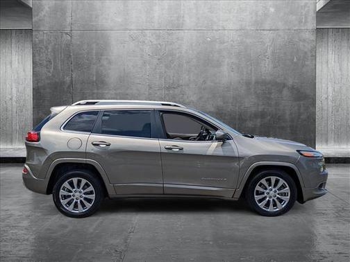 2017 Jeep Cherokee Overland