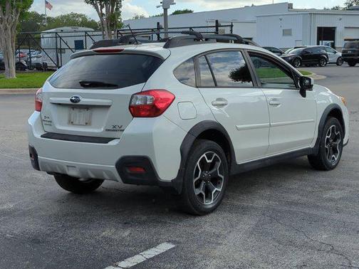 Crystal White Pearl 2015 Subaru XV Crosstrek 2.0i Premium