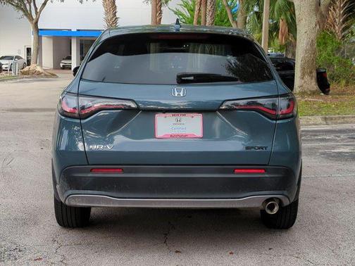Nordic Forest Pearl 2024 Honda HR-V Sport