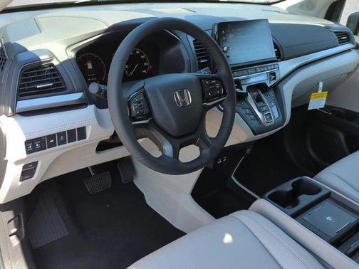 Solar Silver Metallic 2026 Honda Odyssey EX-L