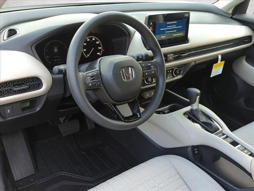 Platinum White Pearl 2027 Honda HR-V LX