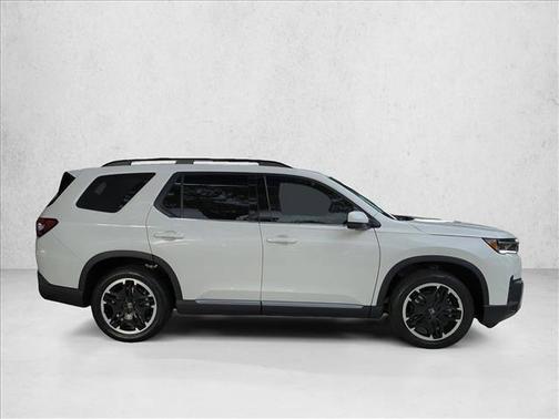 Platinum White Pearl 2026 Honda Pilot Touring 8-Passenger