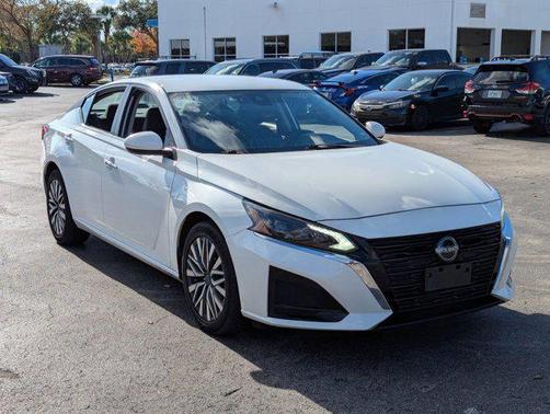 2023 Nissan Altima 2.5 SV