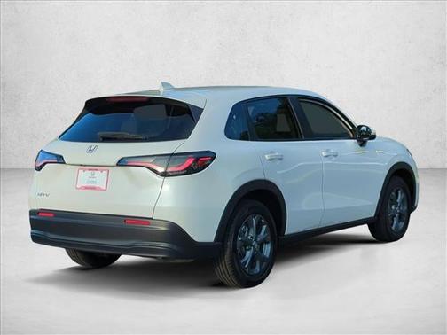 Platinum White Pearl 2026 Honda HR-V LX