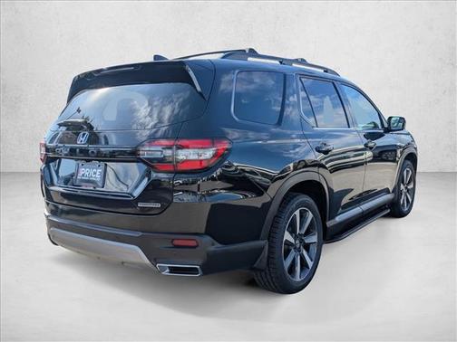 2024 Honda Pilot Touring 8-Passenger