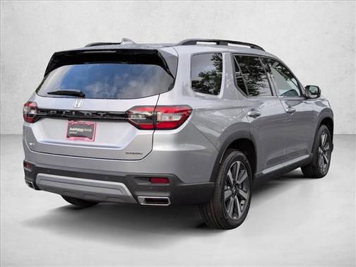 2025 Honda Pilot Touring 8-Passenger