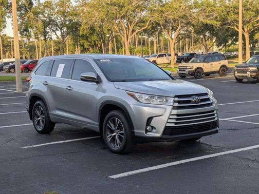 2017 Toyota Highlander LE Plus