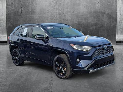 2019 Toyota RAV4 Hybrid SE
