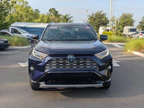 2019 Toyota RAV4 Hybrid SE