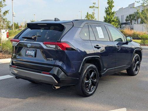 2019 Toyota RAV4 Hybrid SE