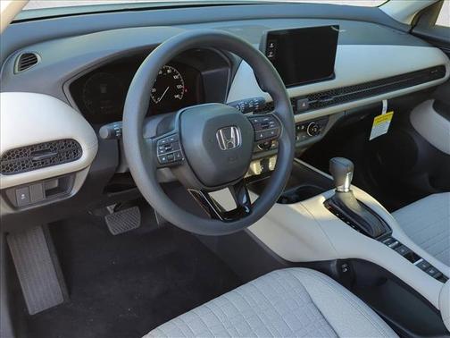 Platinum White Pearl 2026 Honda HR-V LX