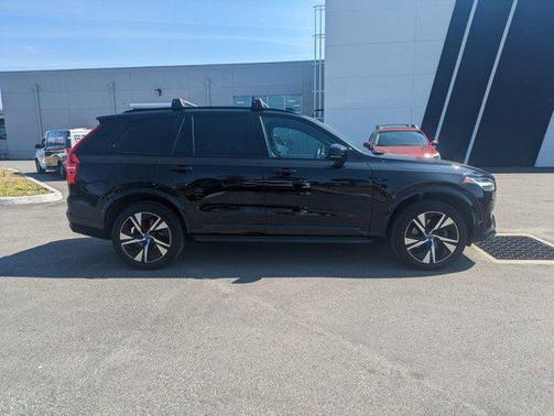 2020 Volvo XC90 T5 R-Design